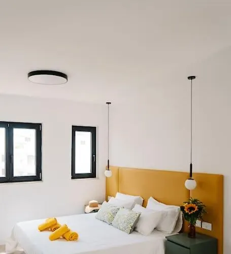 Mainstreet Luxury Apartment